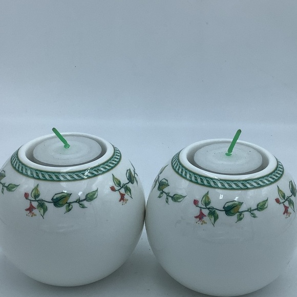 Two Kensington Palace Globe Tea Lights - Picture 5 of 11